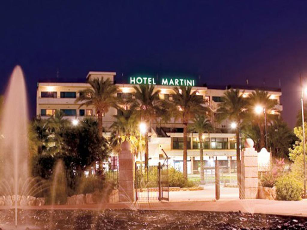 أولبيا Hotel Martini المظهر الخارجي الصورة